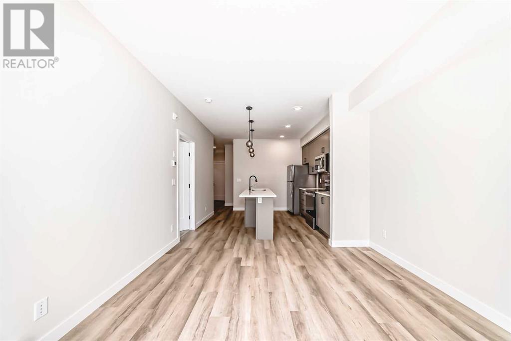 Single Family House for Sale in   Shawnee Square SW Shawnee Slopes Calgary 