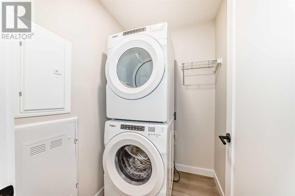 Single Family House for Sale in   Shawnee Square SW Shawnee Slopes Calgary 