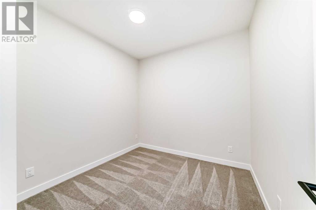 Single Family House for Sale in   Shawnee Square SW Shawnee Slopes Calgary 