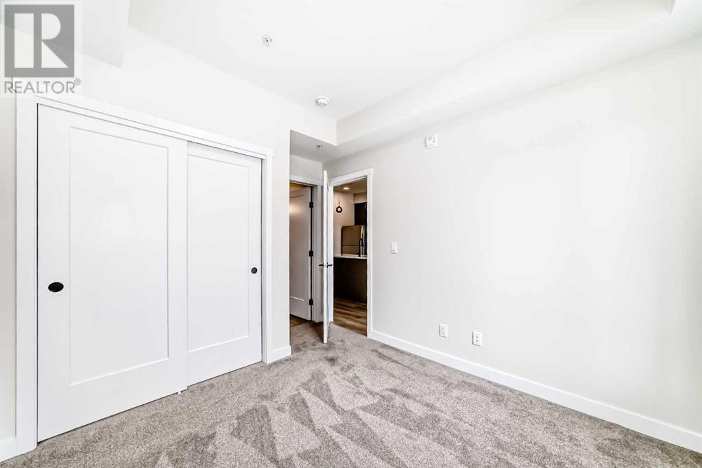 Single Family House for Sale in   Shawnee Square SW Shawnee Slopes Calgary 