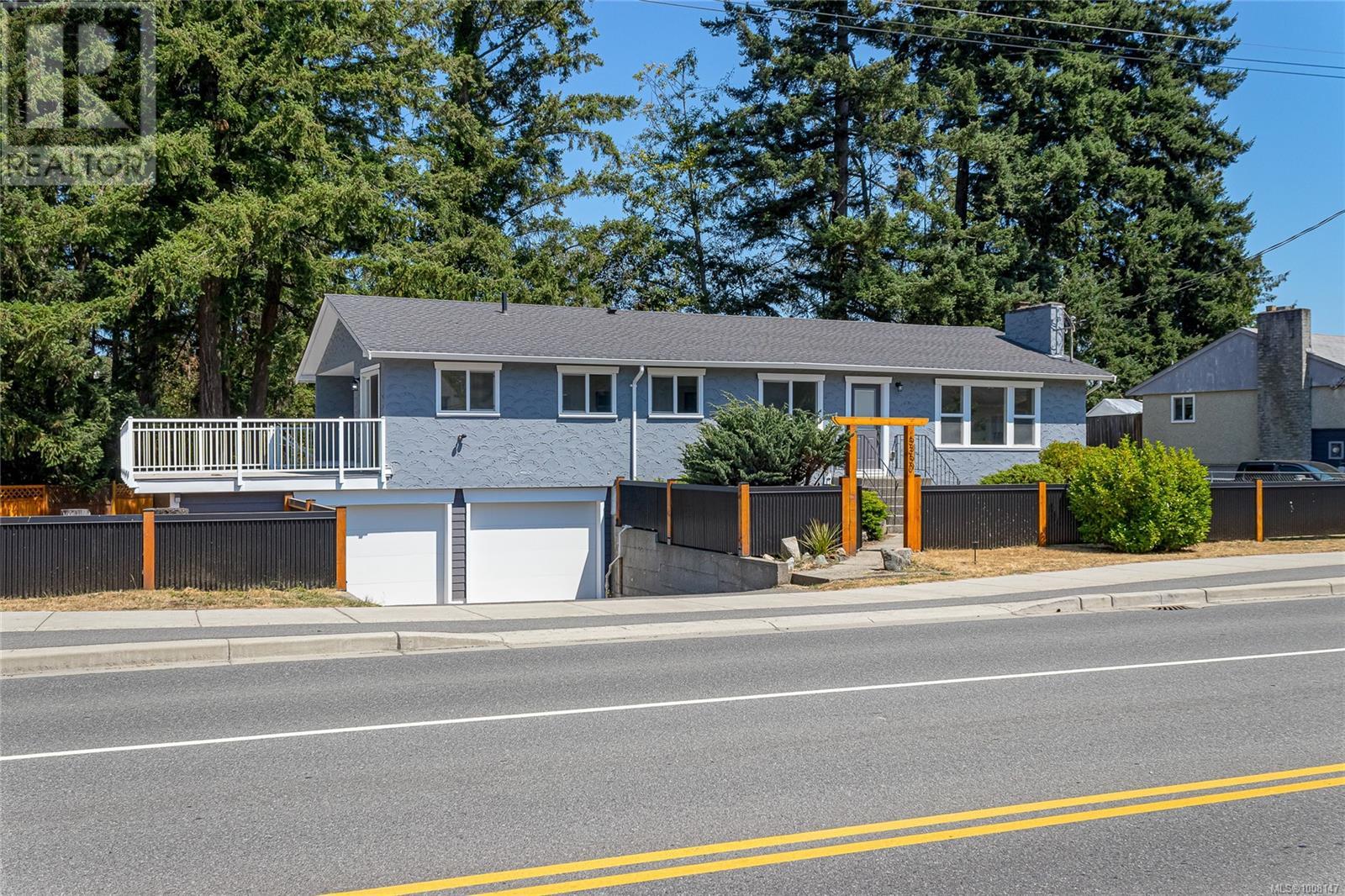 Photo 1 of 5350 Metral Dr, Nanaimo BC