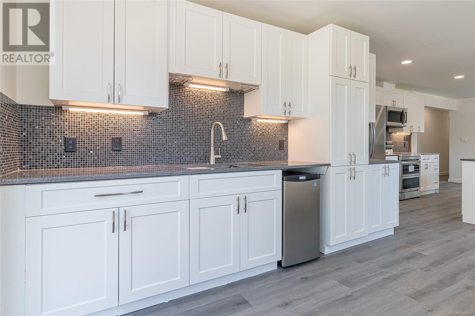 Photo 16 of 5350 Metral Dr, Nanaimo BC