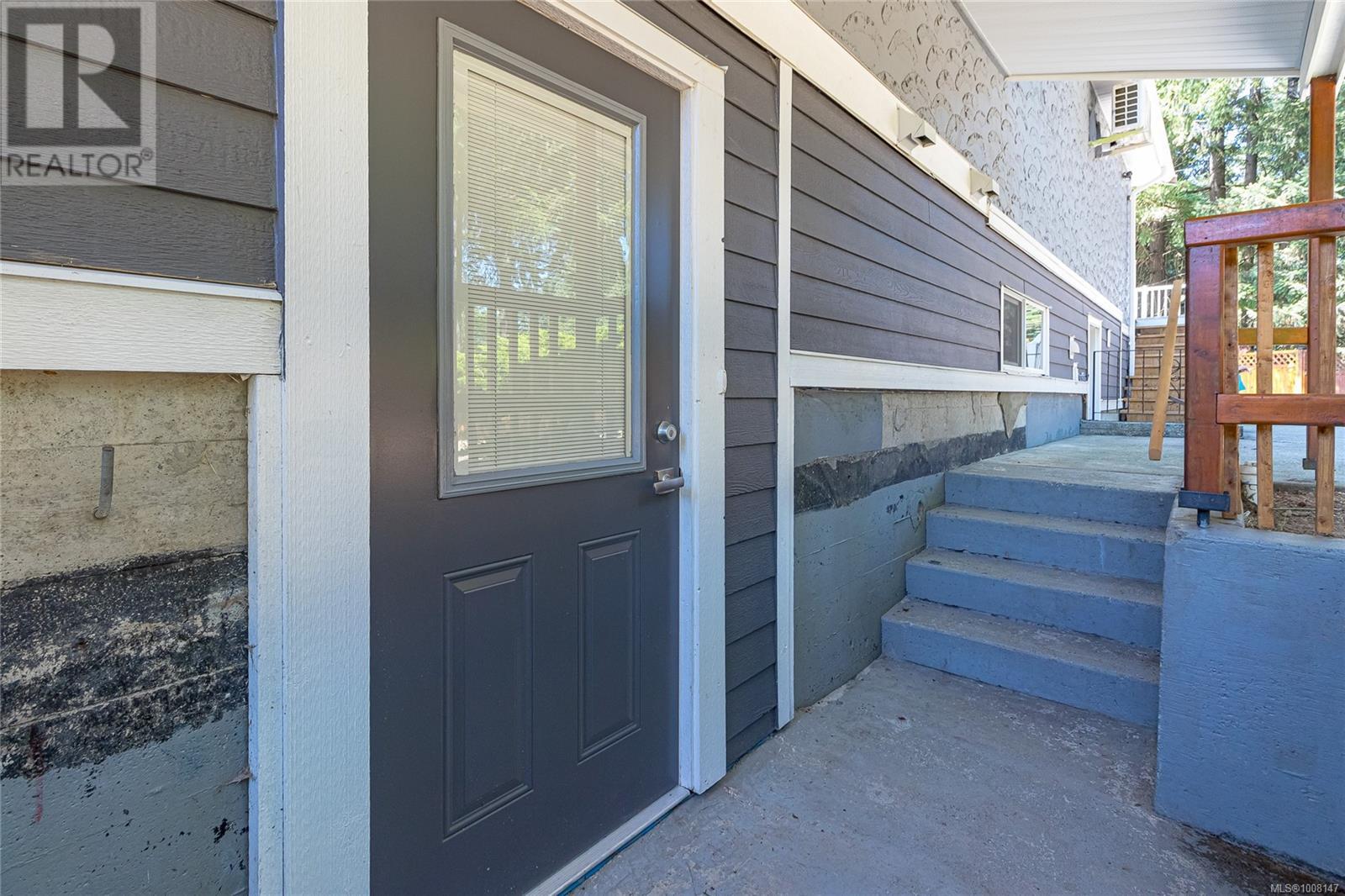 Photo 31 of 5350 Metral Dr, Nanaimo BC