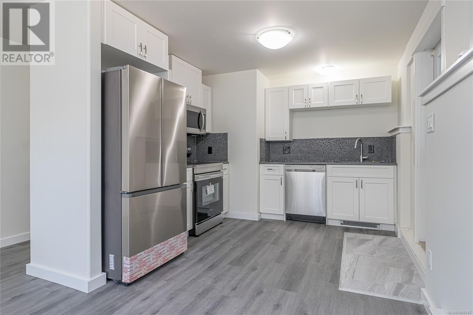 Photo 33 of 5350 Metral Dr, Nanaimo BC