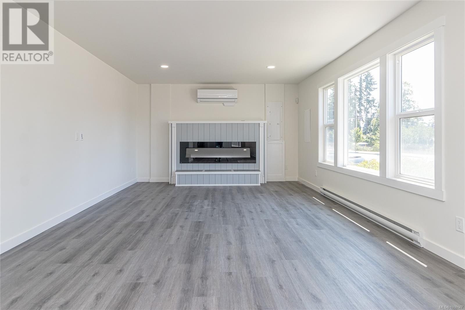 Photo 6 of 5350 Metral Dr, Nanaimo BC
