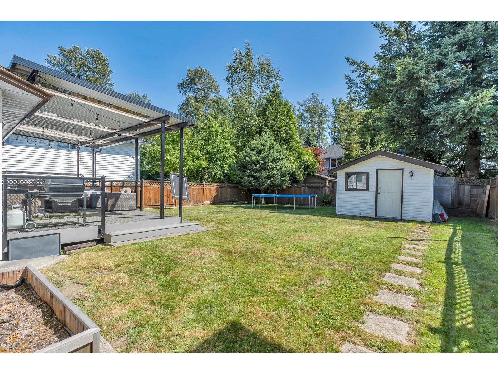 Photo 23 of 14422 Gladstone Drive, Surrey BC