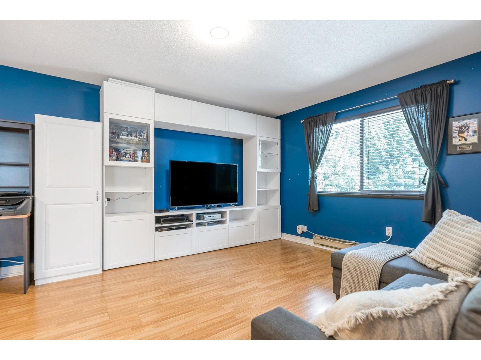 Photo 3 of 14422 Gladstone Drive, Surrey BC