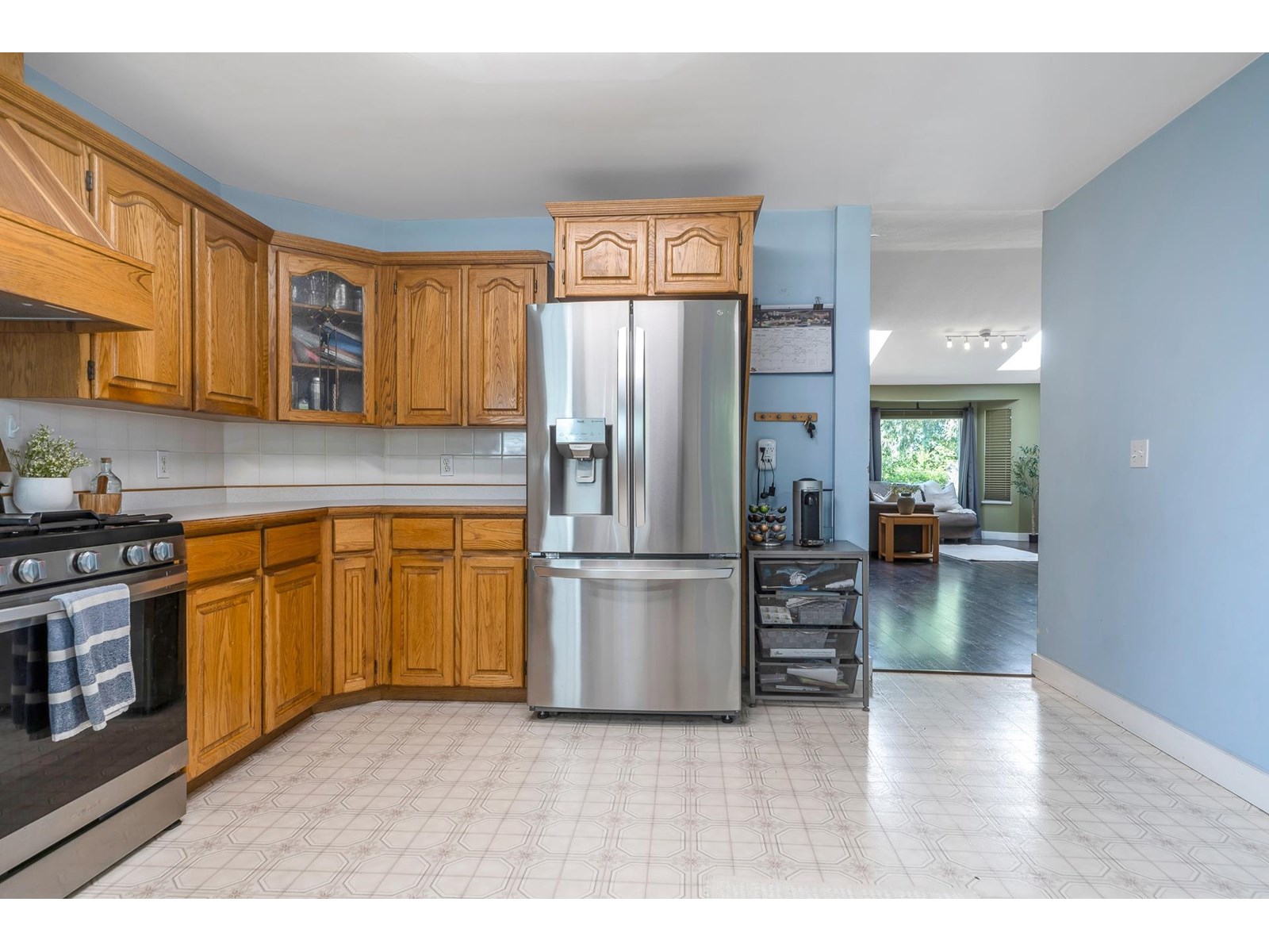Photo 13 of 14422 Gladstone Drive, Surrey BC