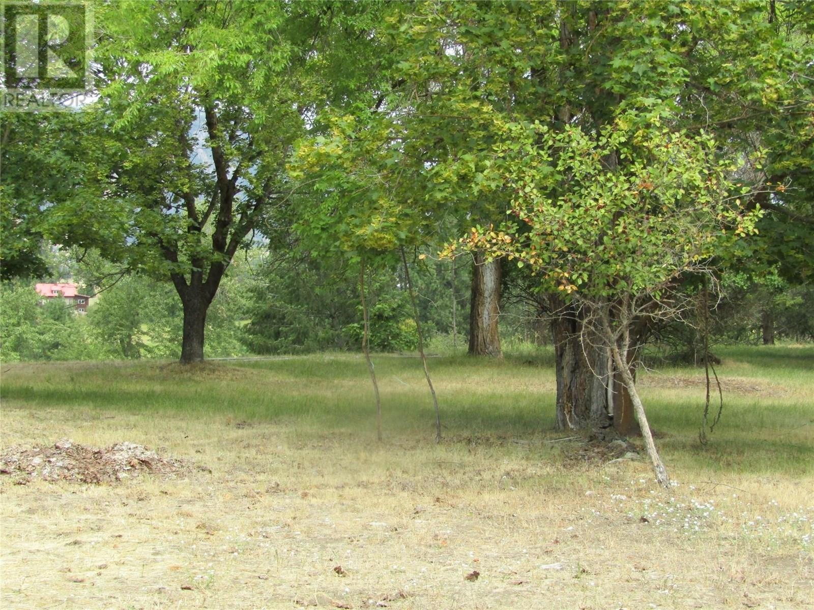 5925 Danish Road, Grand Forks