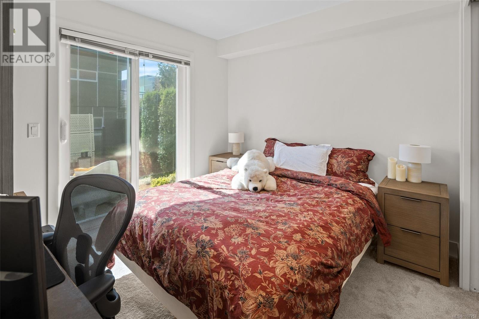 Single Family House for Sale in   Viewmont Ave The Reeve Saanich 