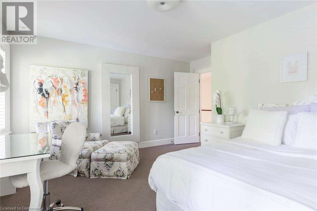 Photo 8 of 5 Mayfair Place, Hamilton ON