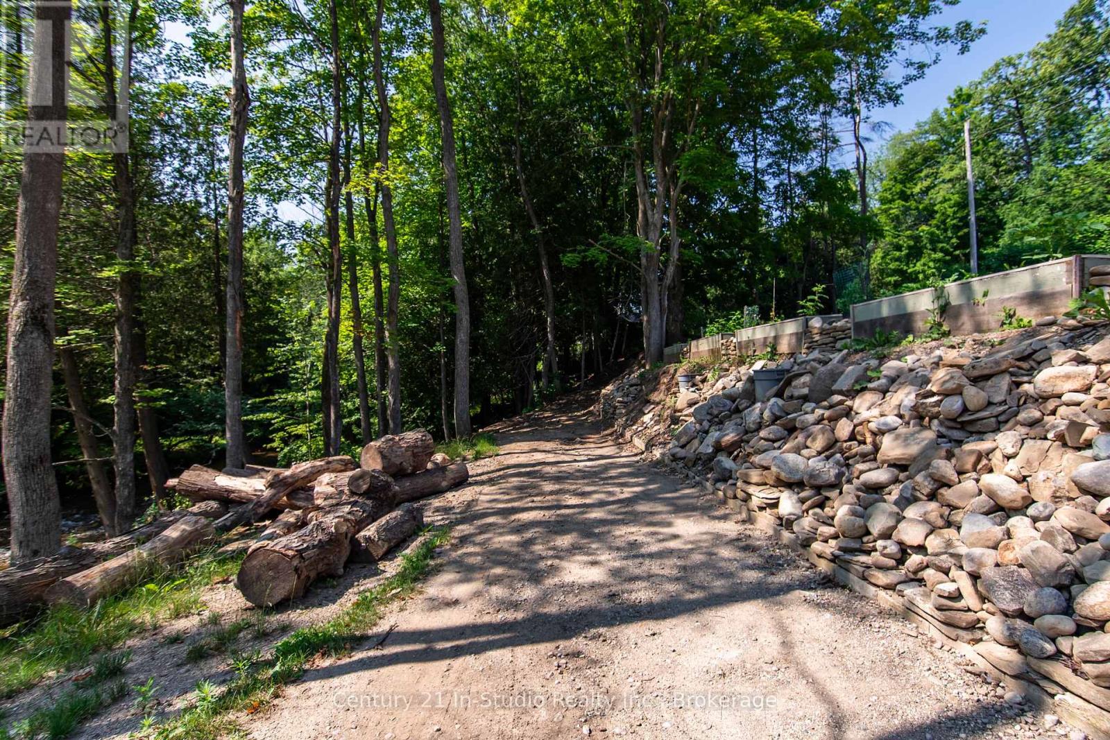 Photo 12 of 8355 County 9 Road, Clearview ON