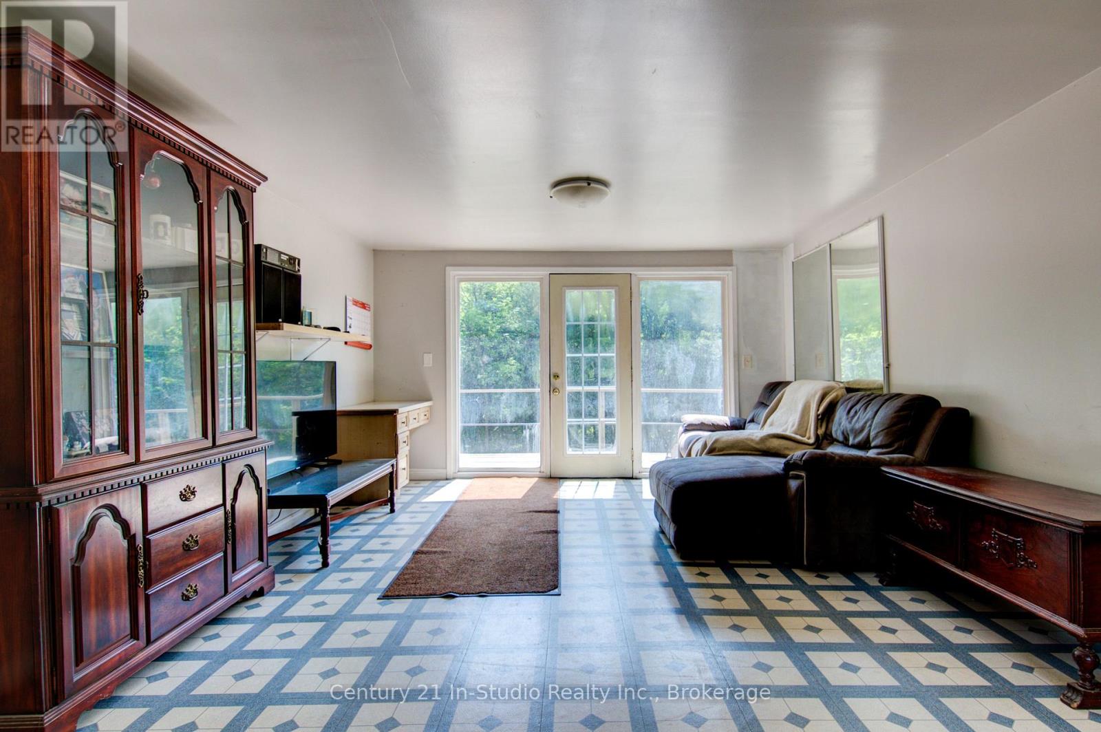Photo 16 of 8355 County 9 Road, Clearview ON