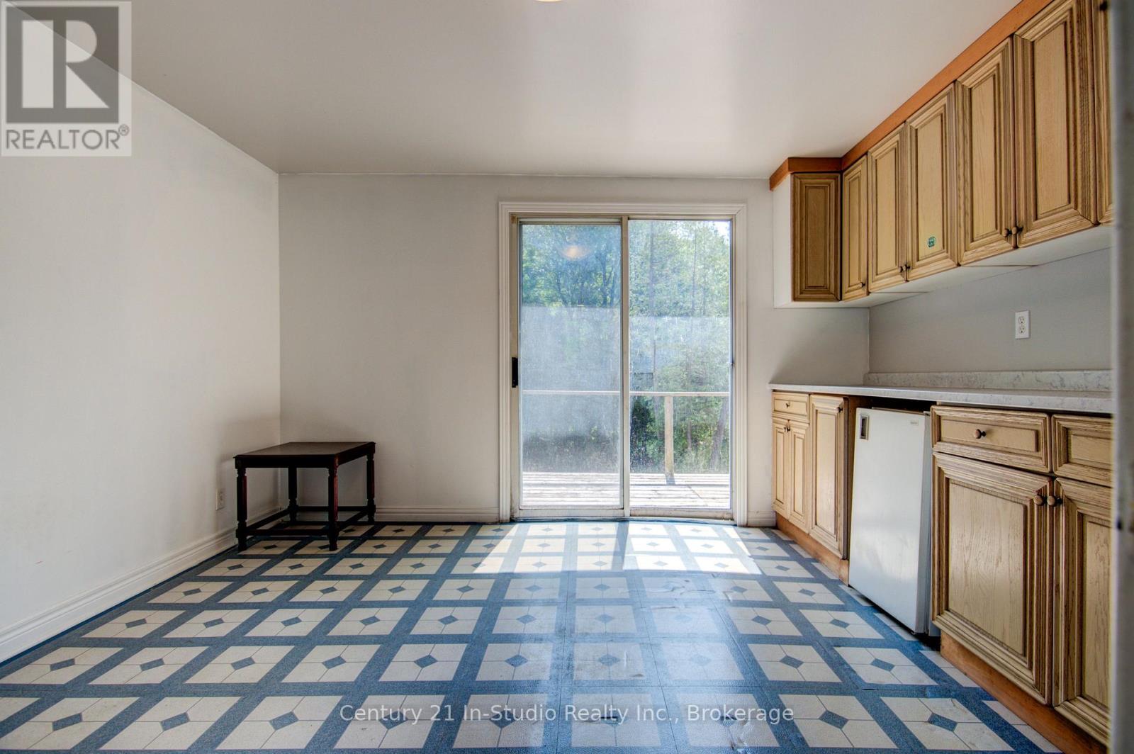 Photo 32 of 8355 County 9 Road, Clearview ON