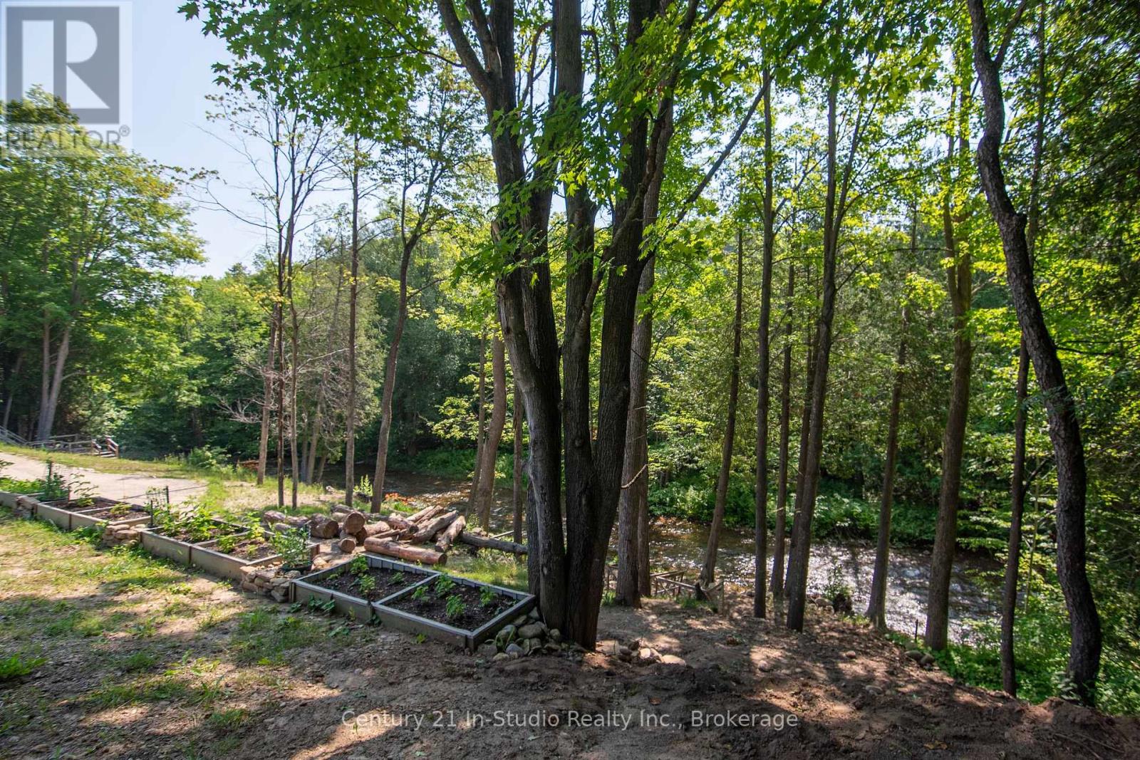 Photo 33 of 8355 County 9 Road, Clearview ON