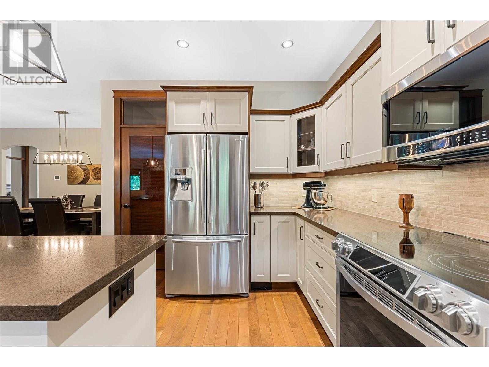 137 4450 Gordon Drive, Kelowna