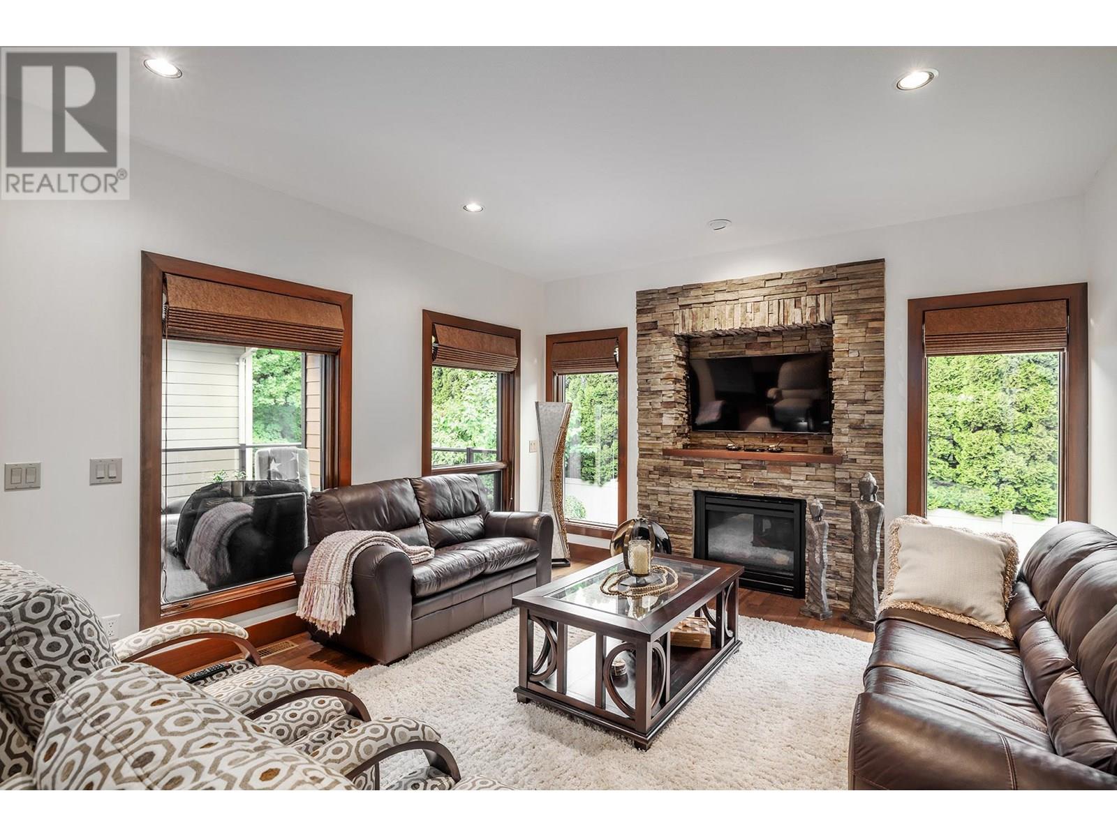 137 4450 Gordon Drive, Kelowna