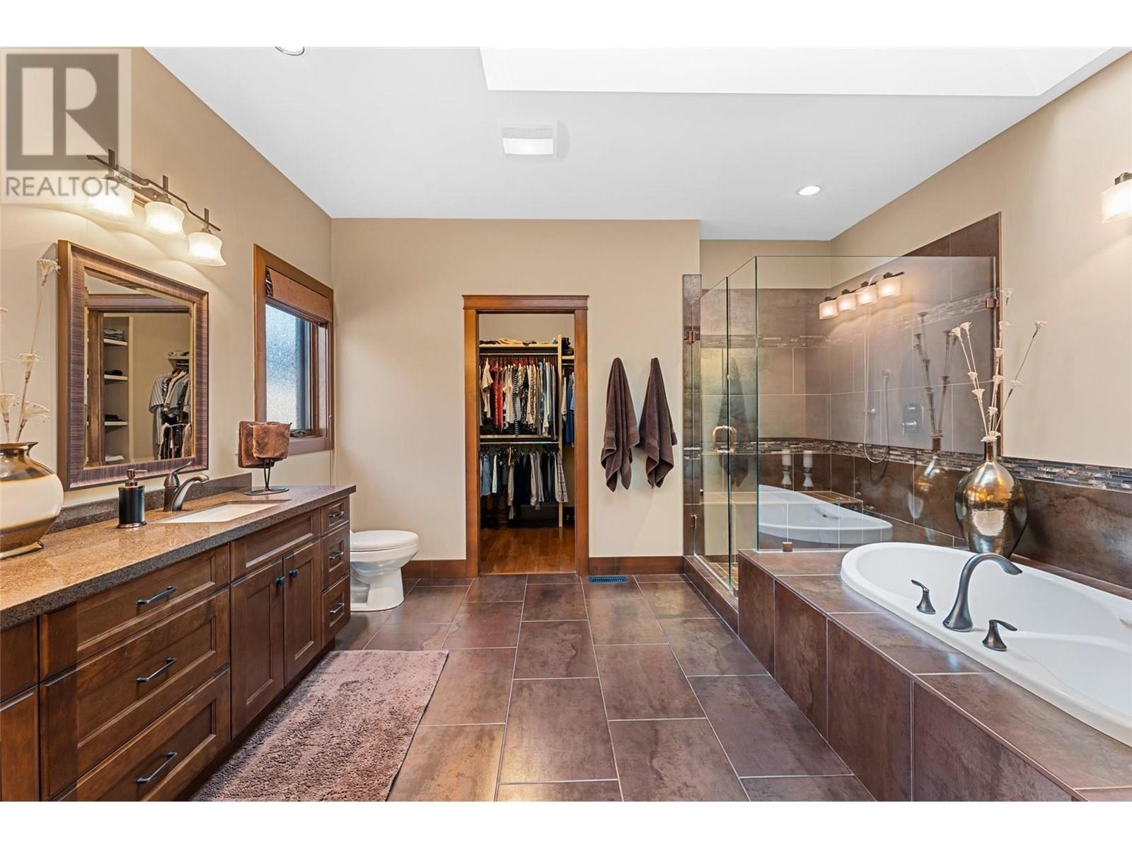 137 4450 Gordon Drive, Kelowna