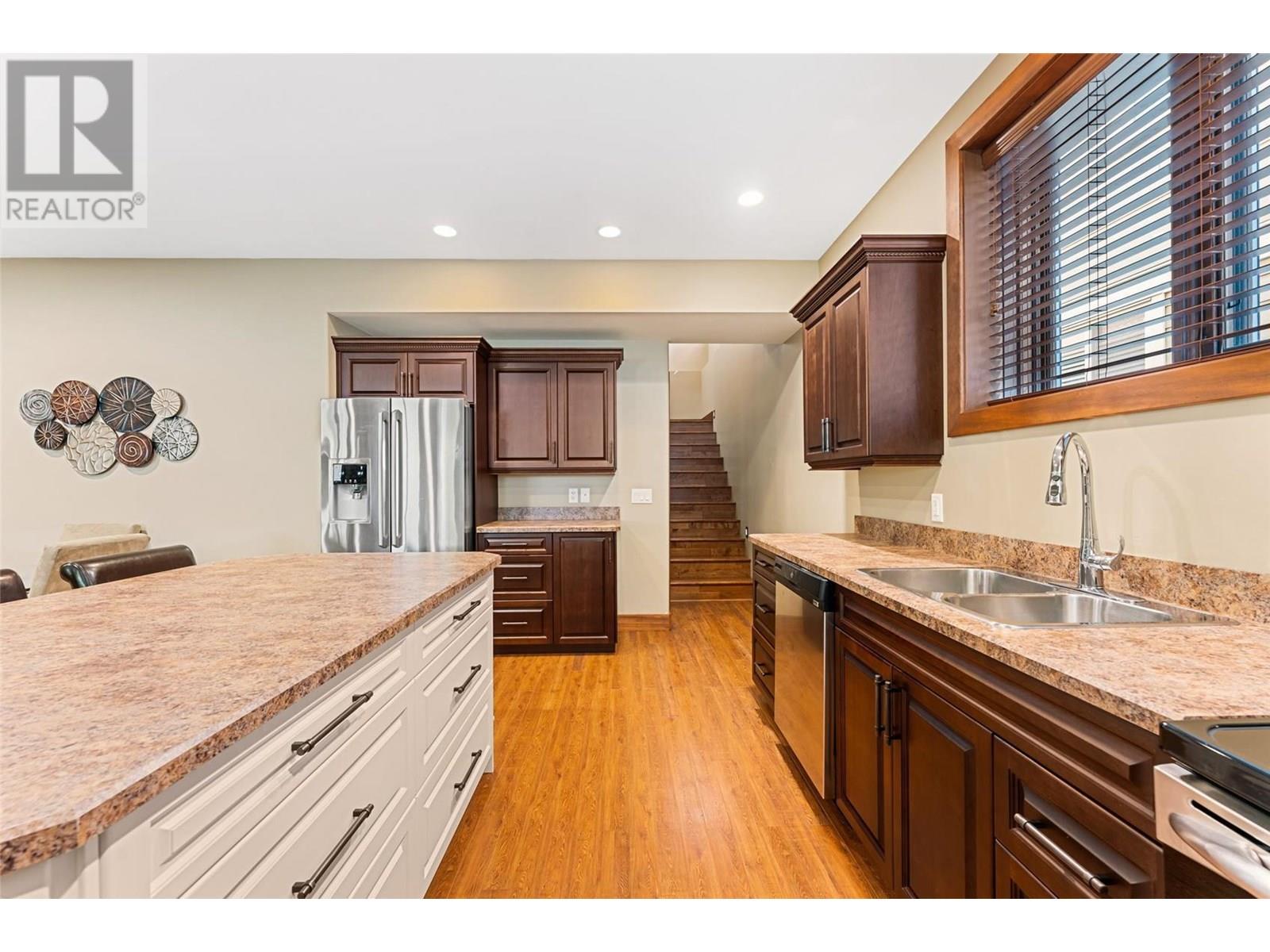 137 4450 Gordon Drive, Kelowna
