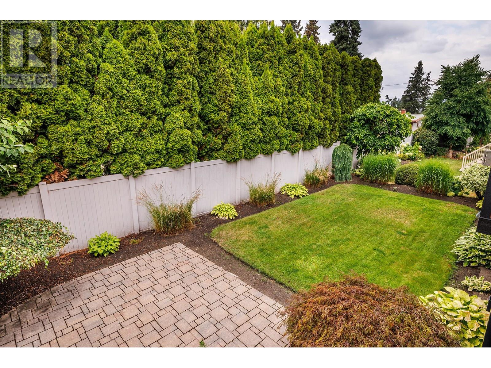 137 4450 Gordon Drive, Kelowna