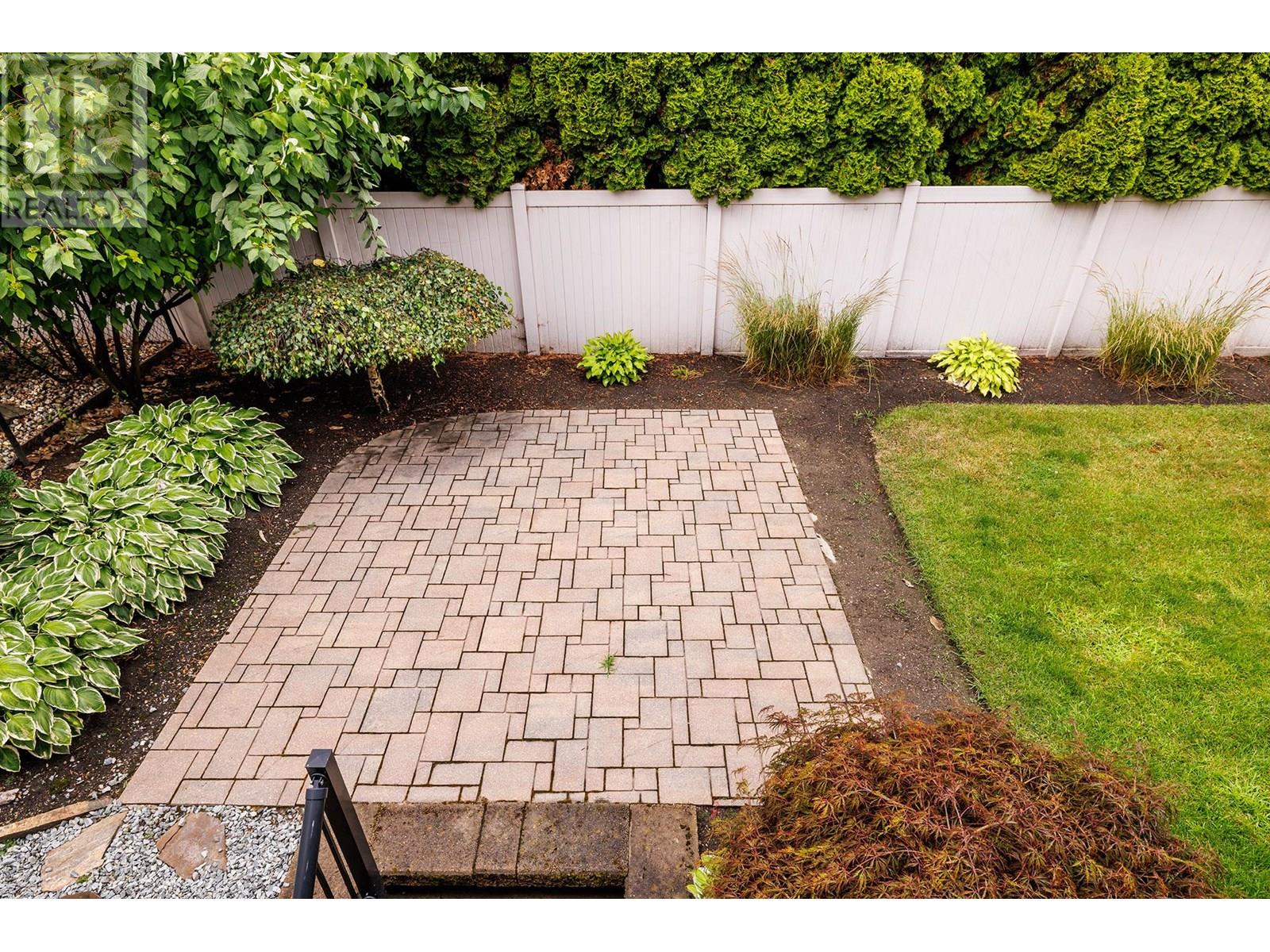 137 4450 Gordon Drive, Kelowna