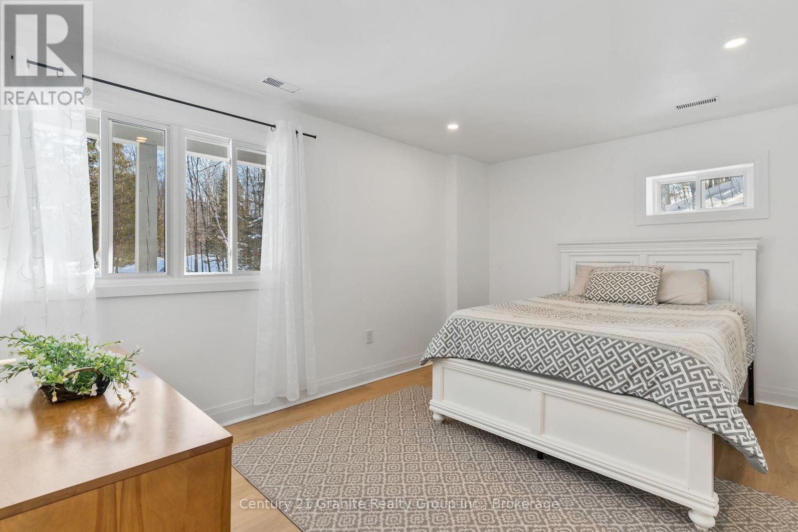 Photo 34 of 7032 County Road 121, Minden Hills ON