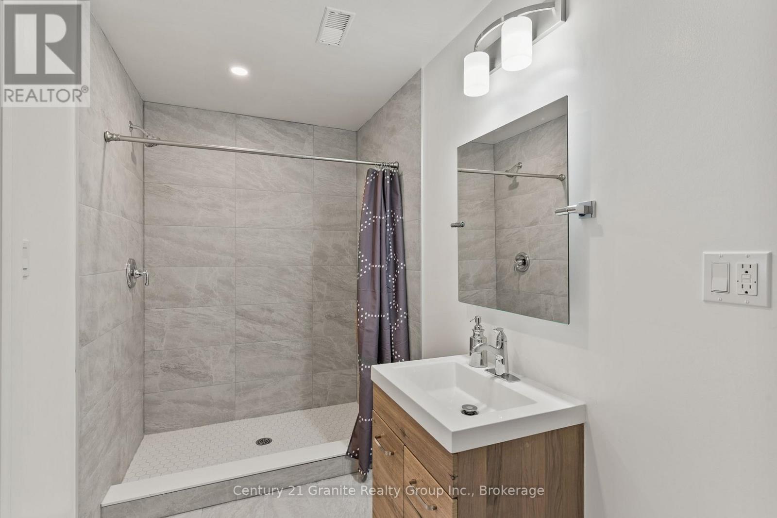 Photo 15 of 7032 County Road 121, Minden Hills ON