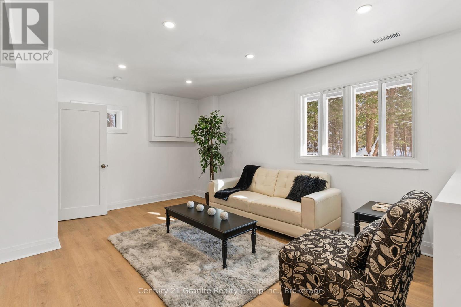 Photo 5 of 7032 County Road 121, Minden Hills ON