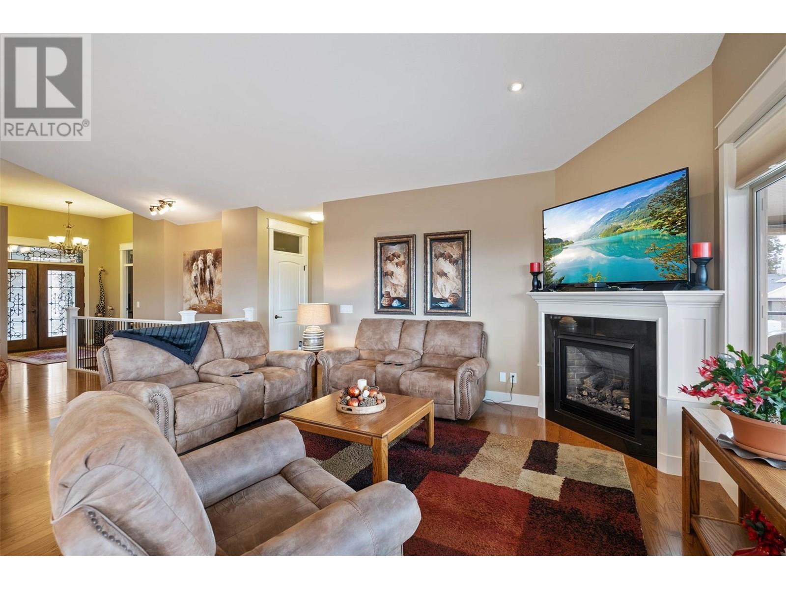 Photo 11 of 1297 Tanemura Crescent, Kelowna BC