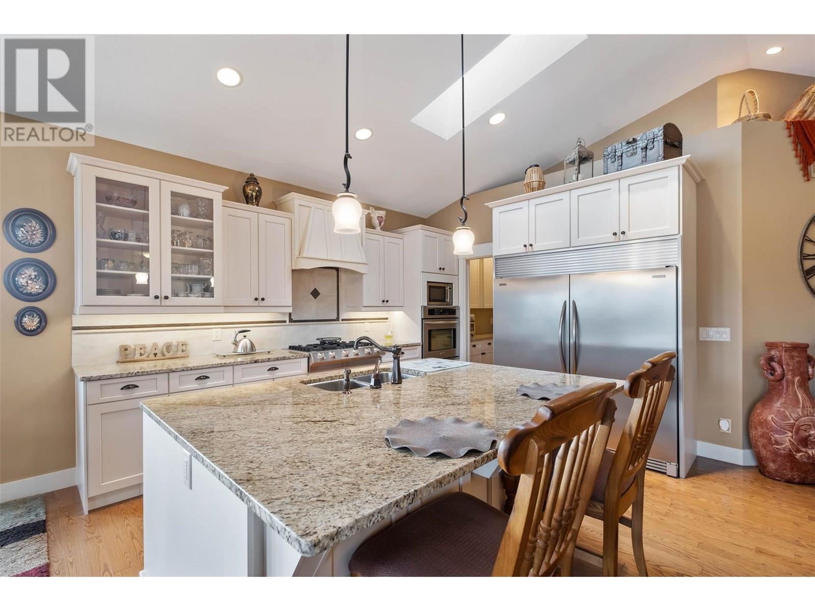 Photo 13 of 1297 Tanemura Crescent, Kelowna BC
