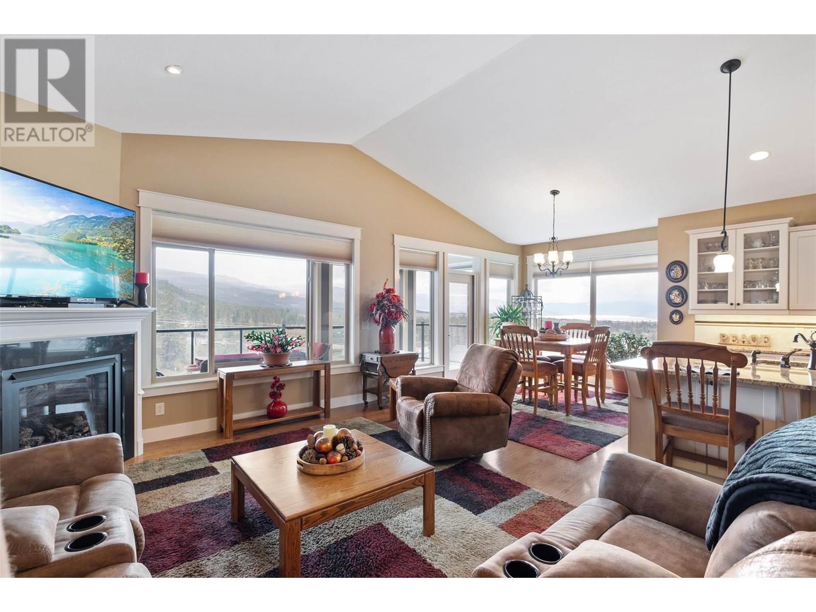 Photo 5 of 1297 Tanemura Crescent, Kelowna BC