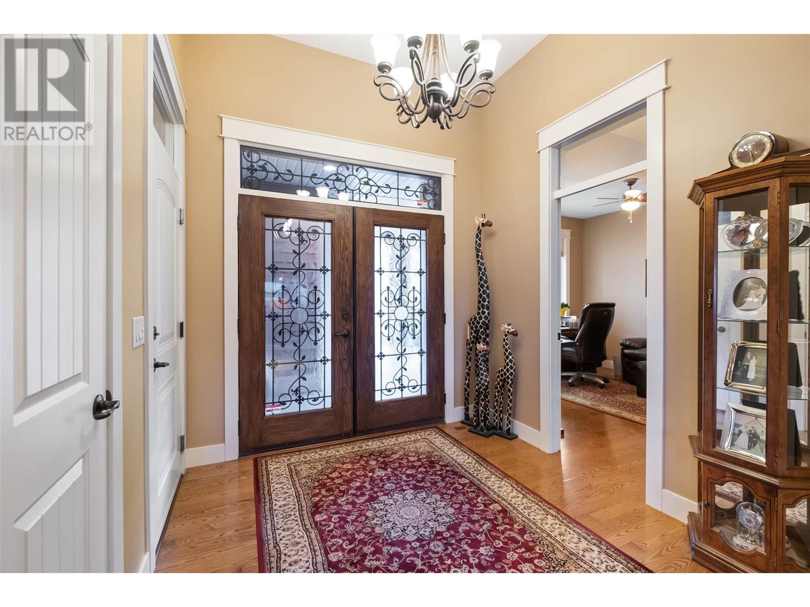 Photo 6 of 1297 Tanemura Crescent, Kelowna BC