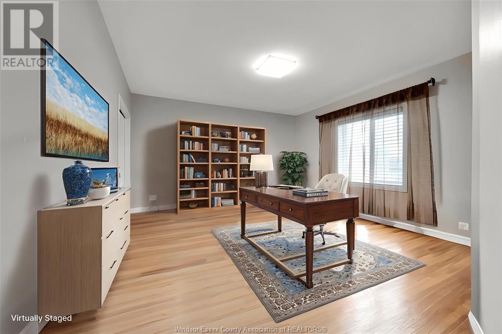 Photo 15 of 9759 Melville Drive, Windsor ON