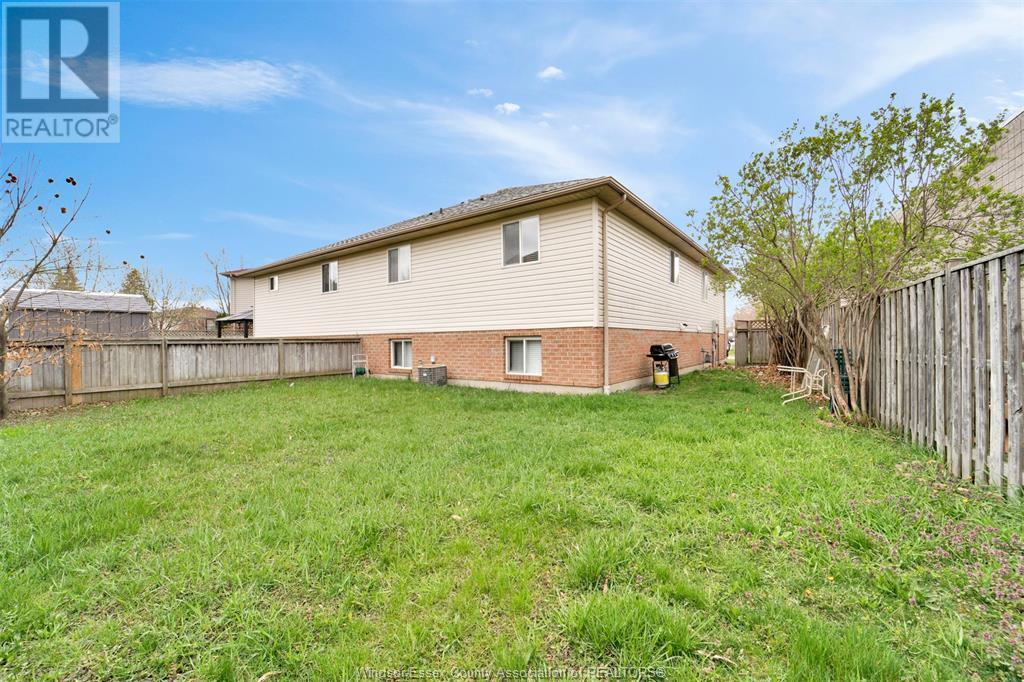 Photo 20 of 9759 Melville Drive, Windsor ON