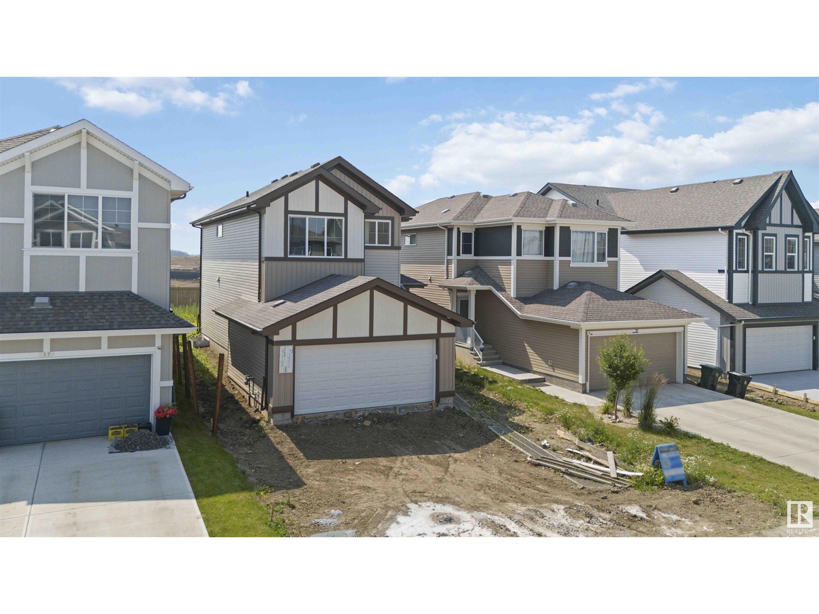 Photo 35 of 19 Springbrook Wd, Spruce Grove AB