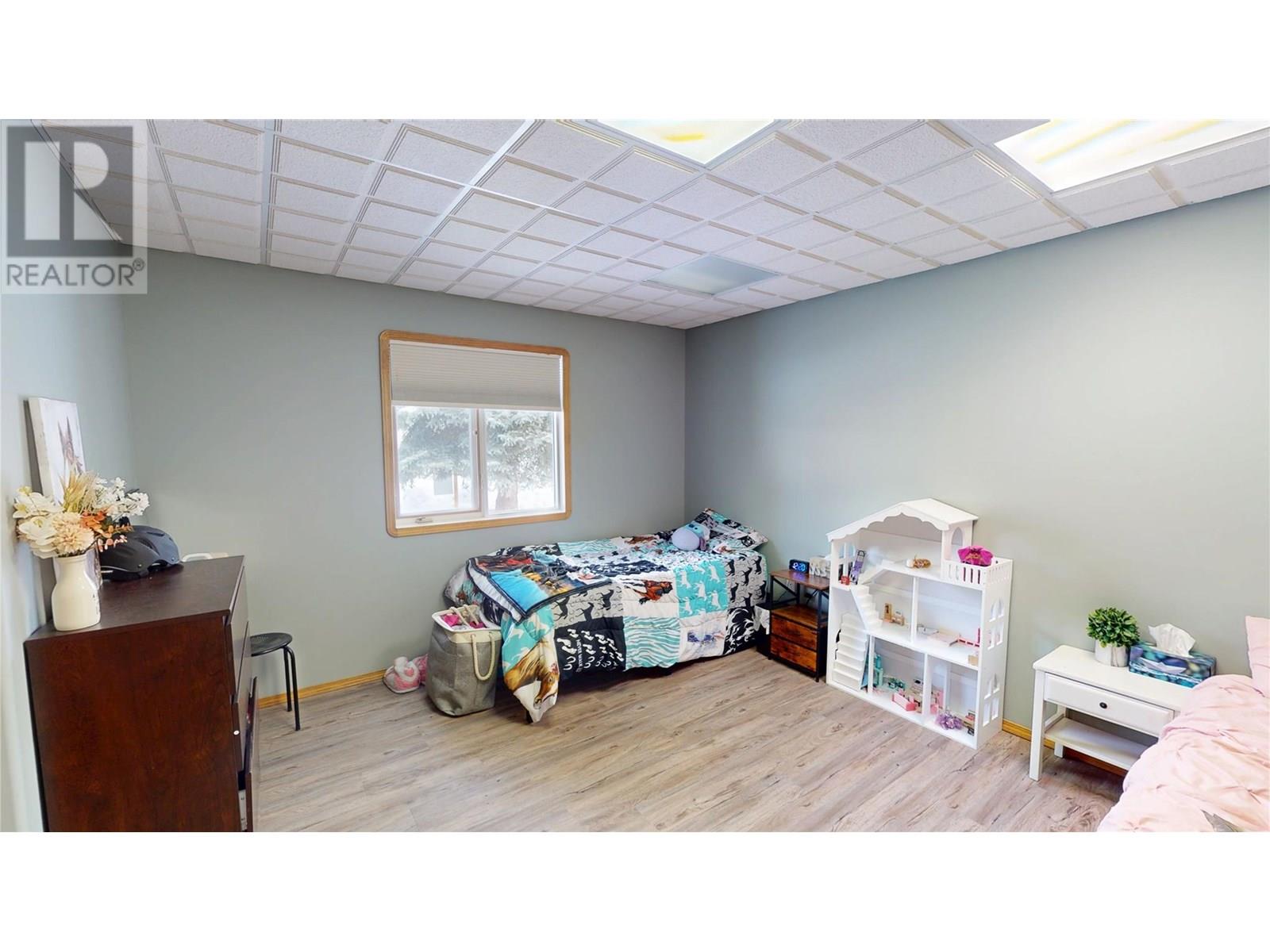 121 10TH Street S, Cranbrook