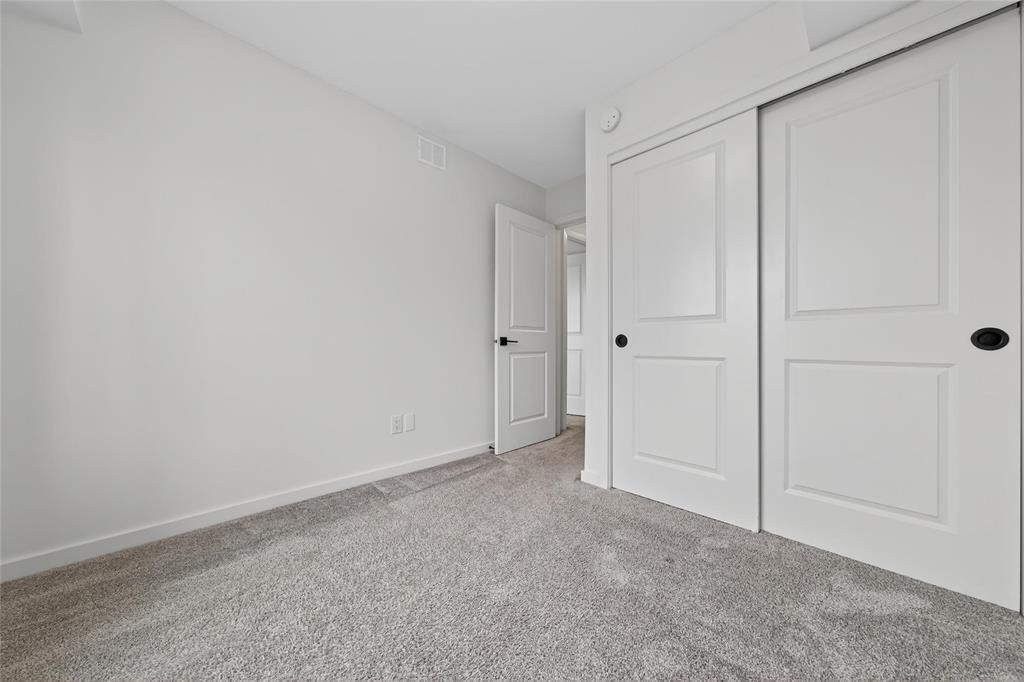 Photo 43 of 424 325 Park East Drive, Winnipeg MB