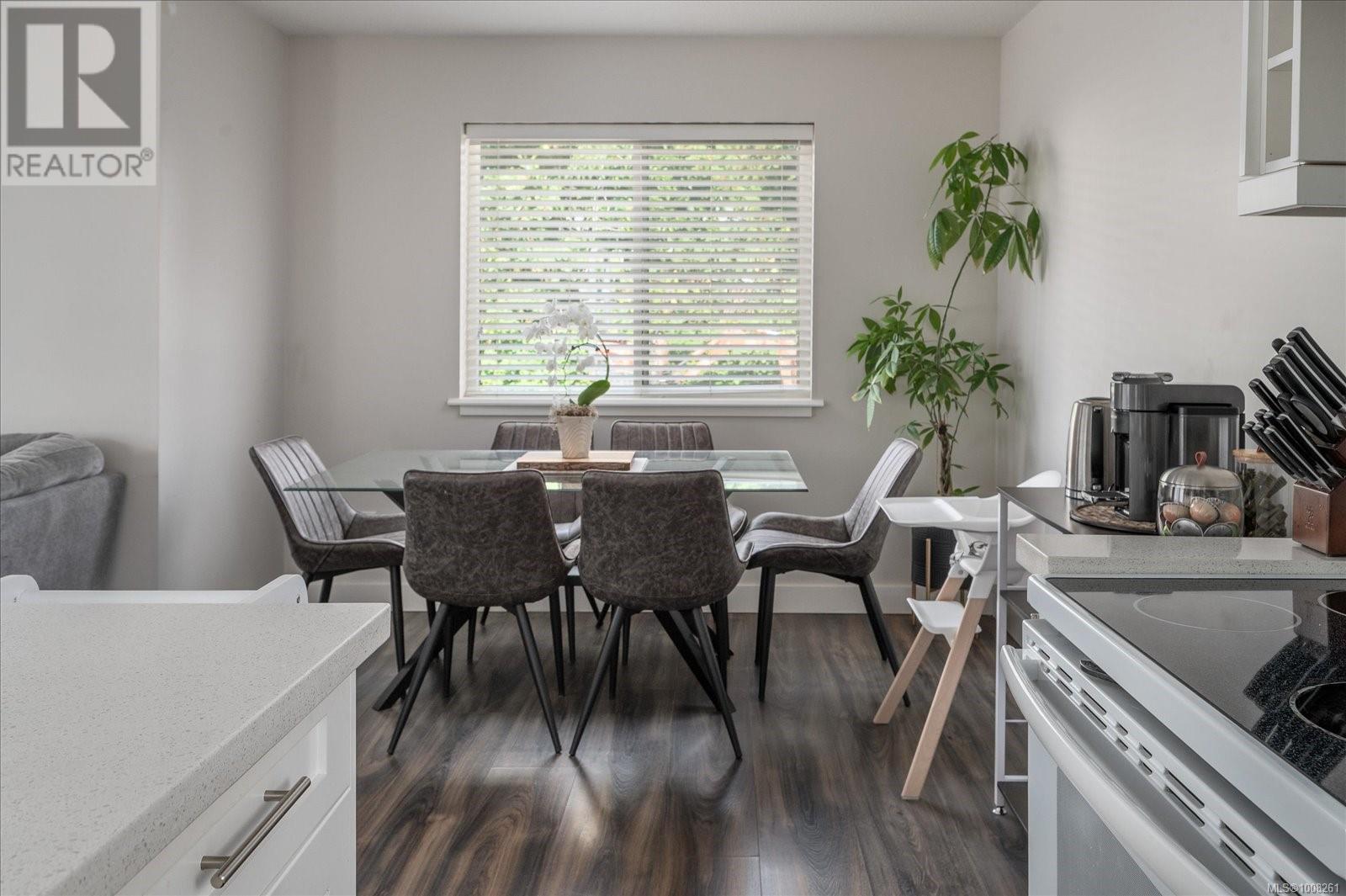 Photo 11 of 148 Victoria Rd, Nanaimo BC