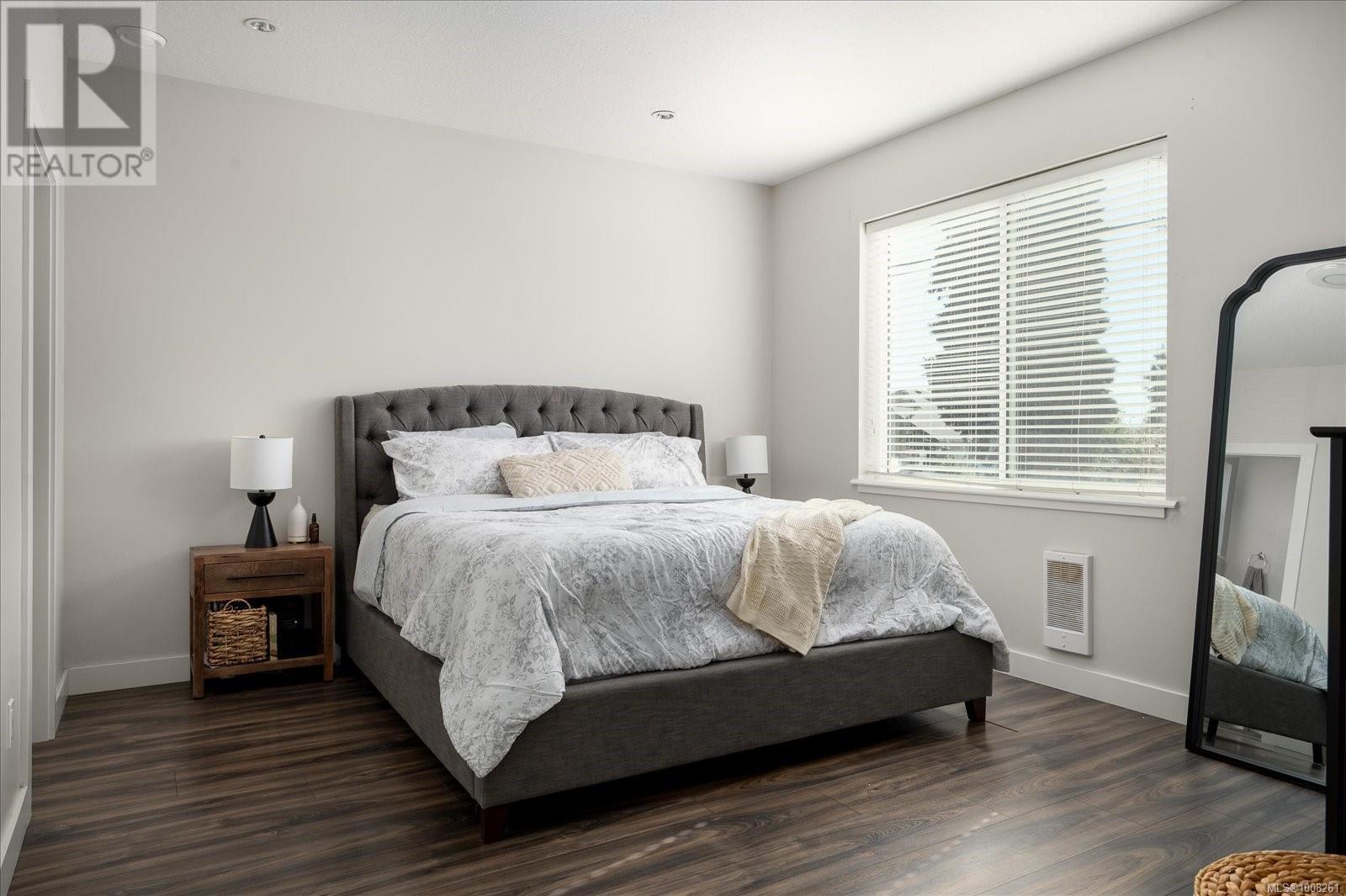 Photo 17 of 148 Victoria Rd, Nanaimo BC