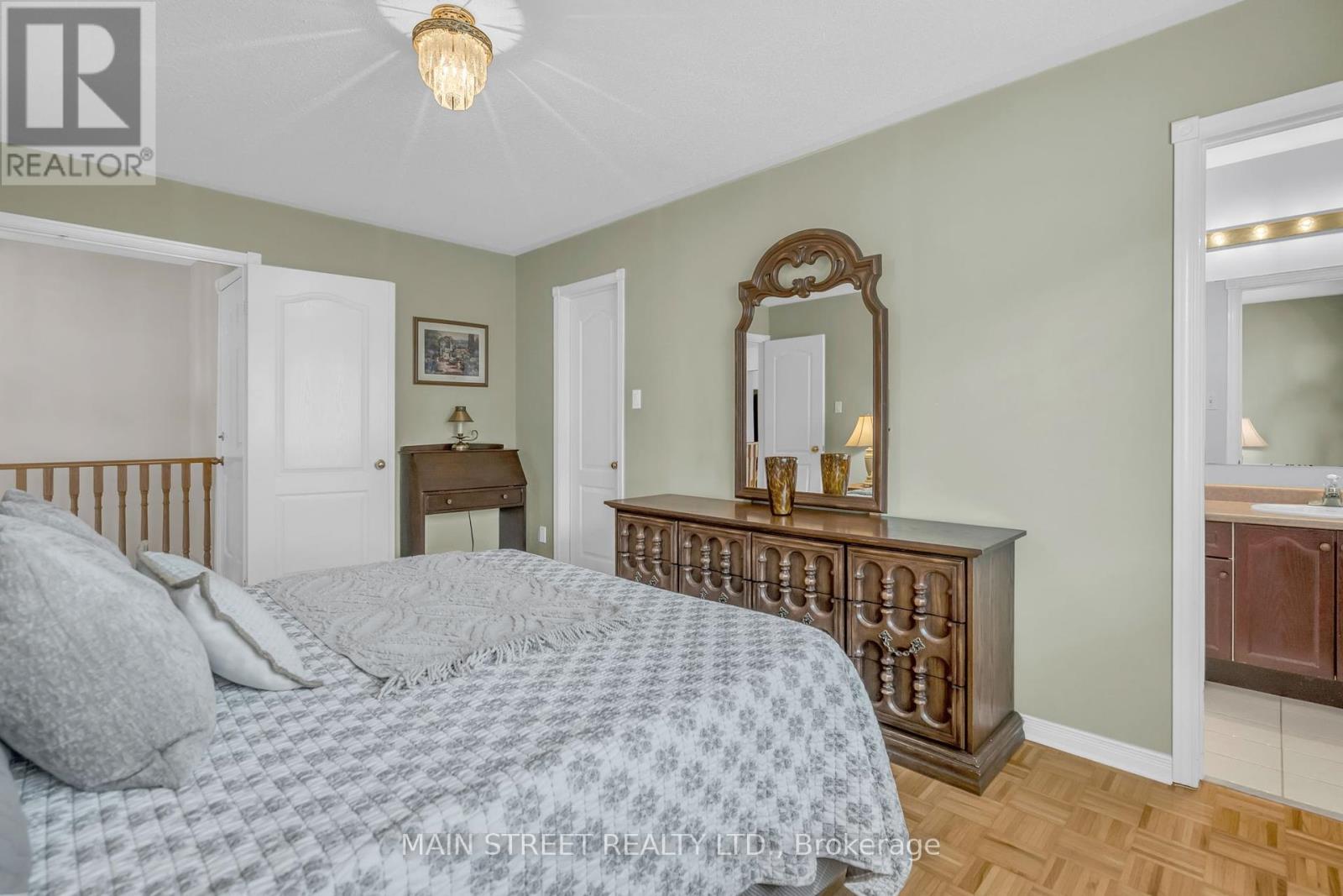 Photo 13 of 69 Brecken Drive, Georgina ON