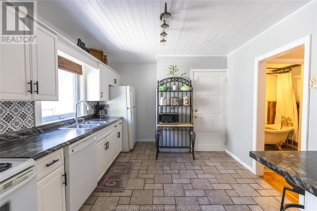 Photo 8 of 2426 Francois Road, Windsor ON