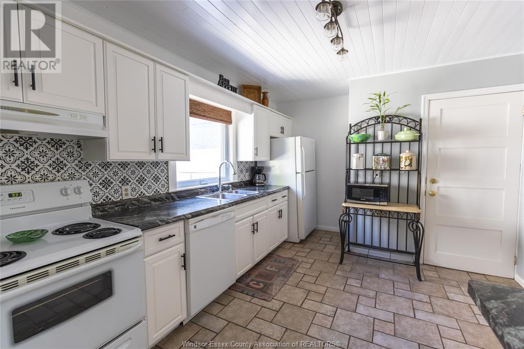 Photo 9 of 2426 Francois Road, Windsor ON