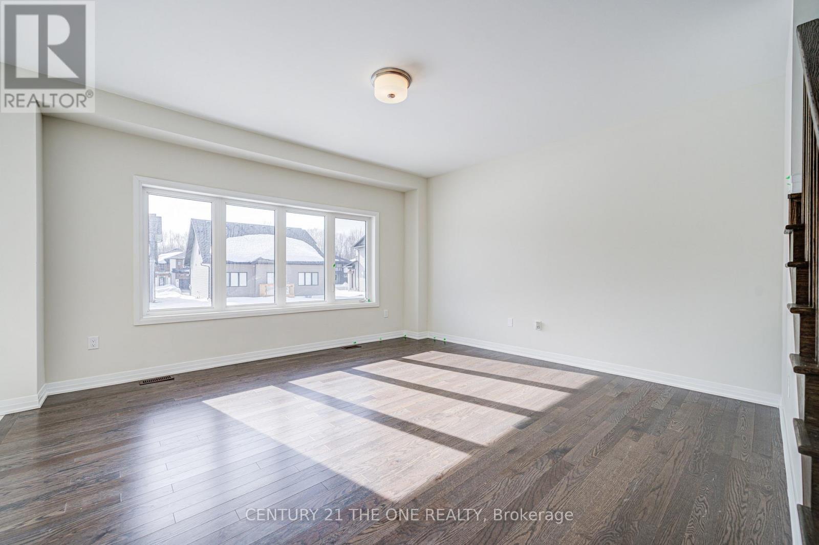 Photo 7 of 3045 Sandy Acres, Severn ON