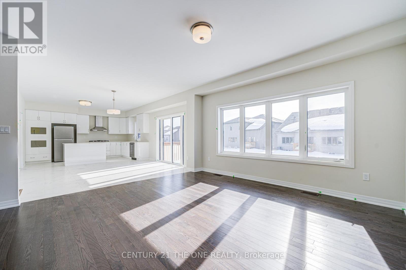 Photo 11 of 3045 Sandy Acres, Severn ON