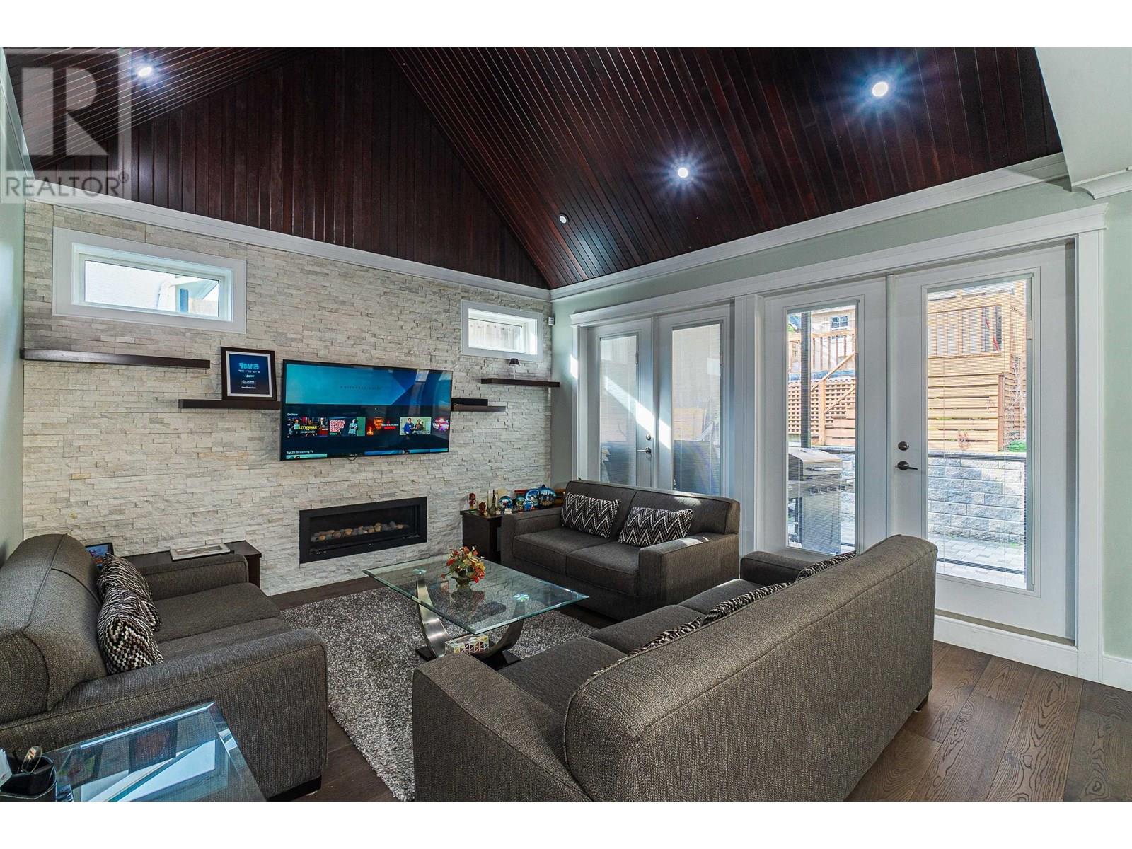 Photo 11 of 5029 Marine Drive, Burnaby BC
