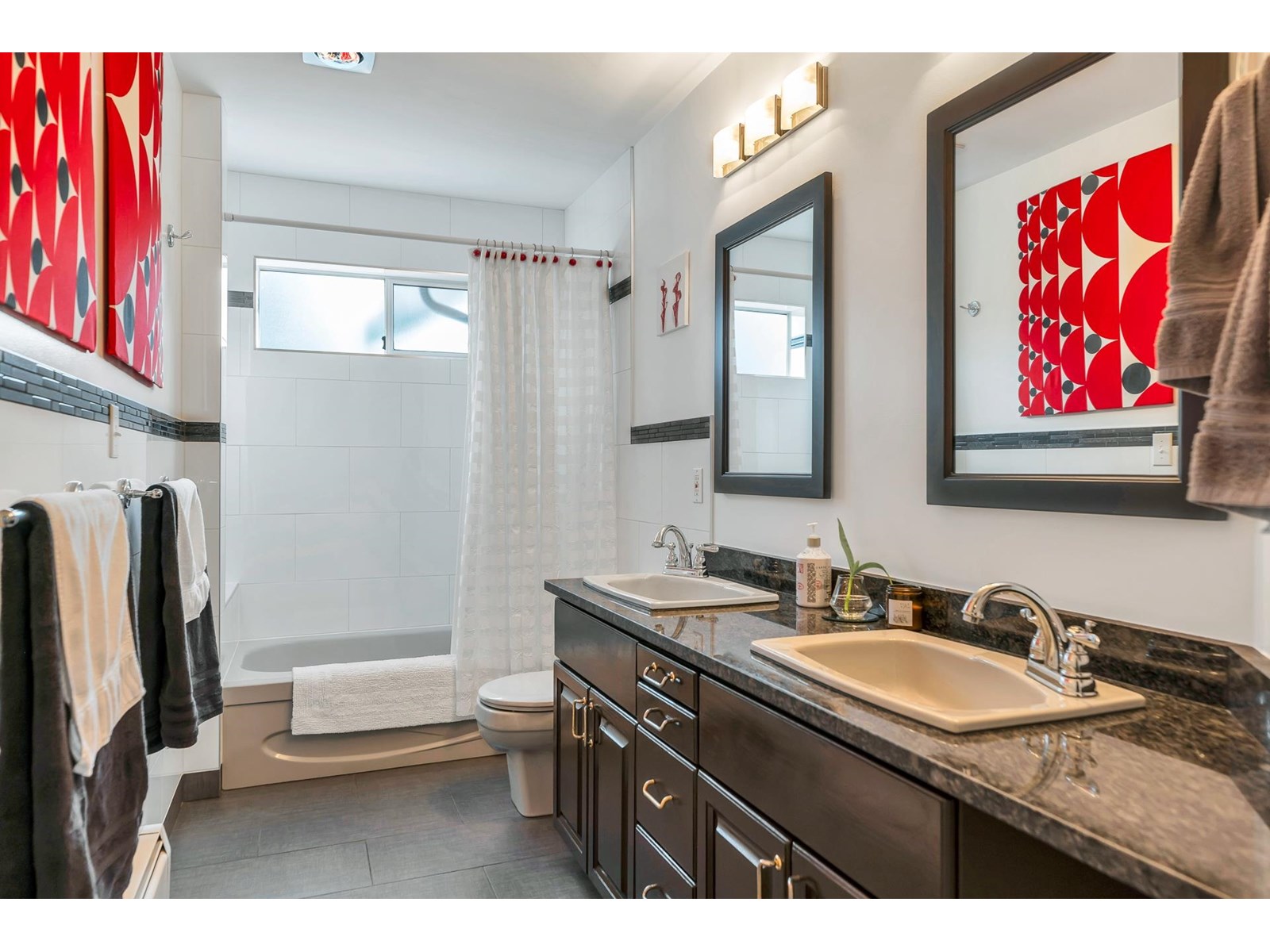 Photo 9 of 7549 149 A Street, Surrey BC