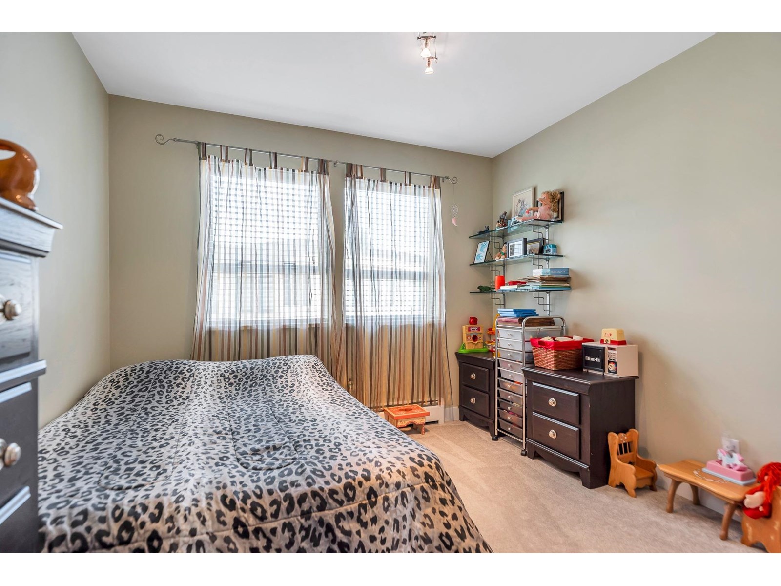 Photo 13 of 7549 149 A Street, Surrey BC