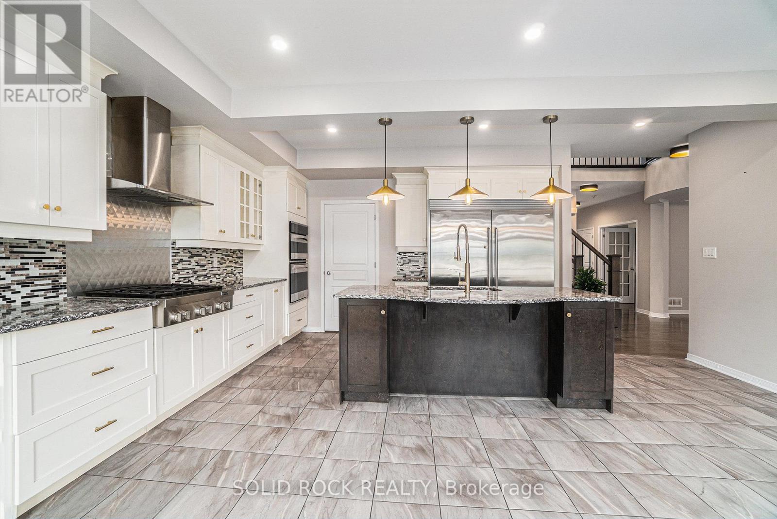 Photo 15 of 173 Culloden Crescent, Ottawa ON