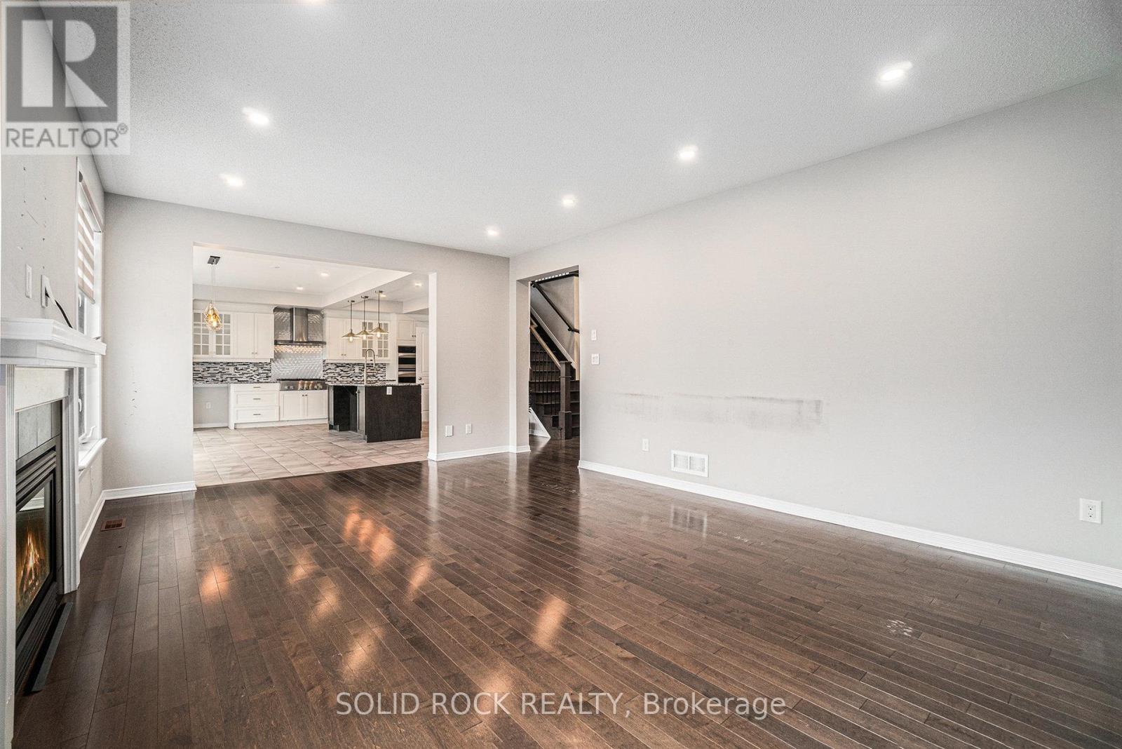 Photo 23 of 173 Culloden Crescent, Ottawa ON