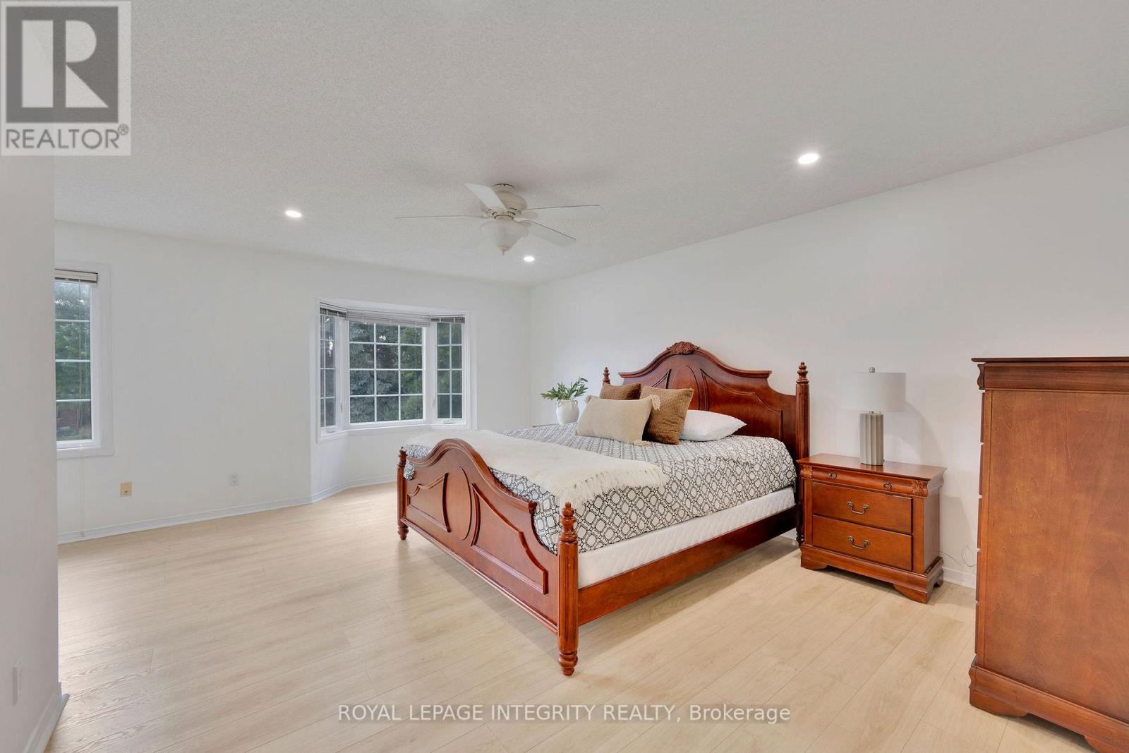 Photo 14 of 223 Mcgibbon Drive, Ottawa ON
